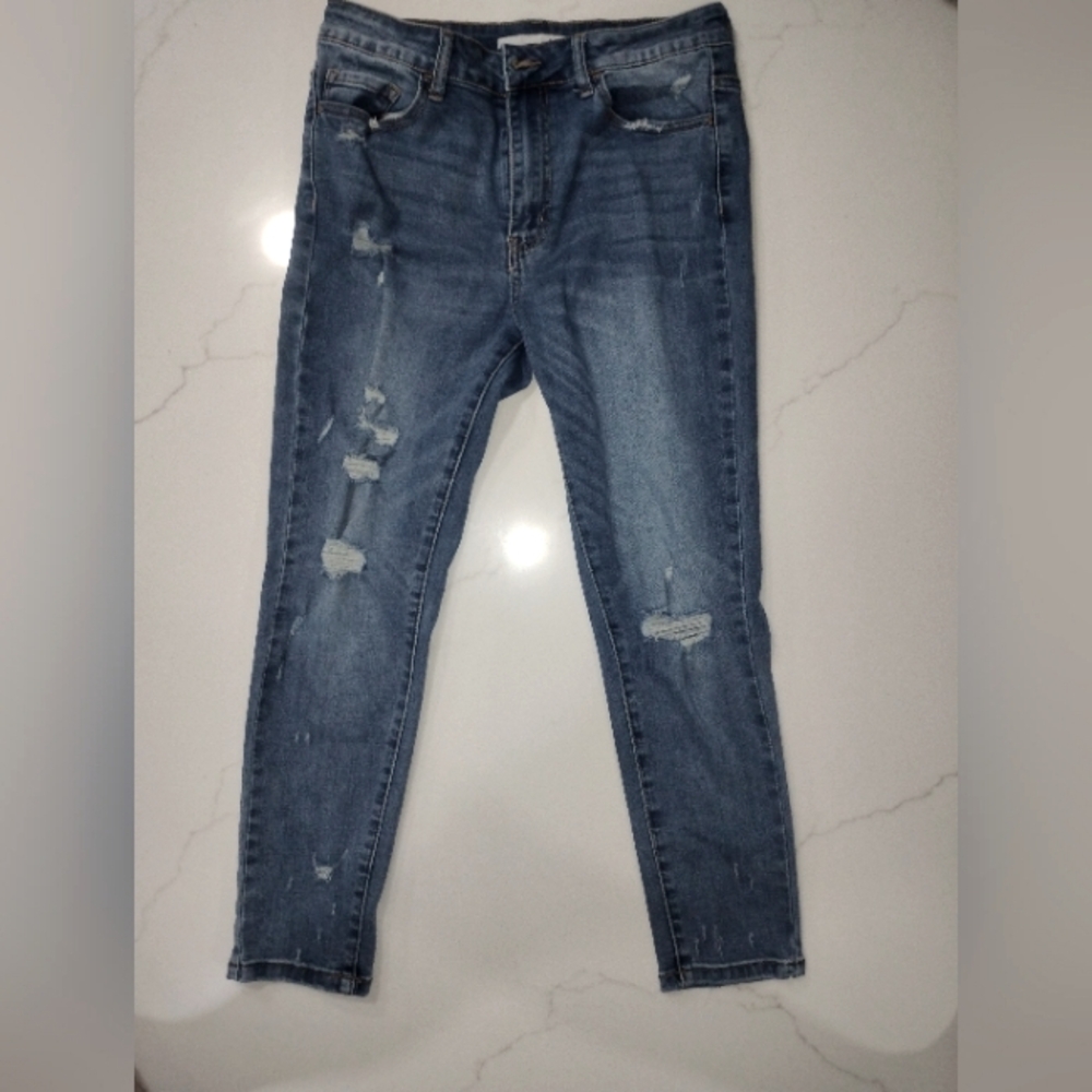 Klique B. Women's Blue Distressed Jeans size 11